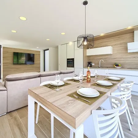 Appartement Celeia Krk Town