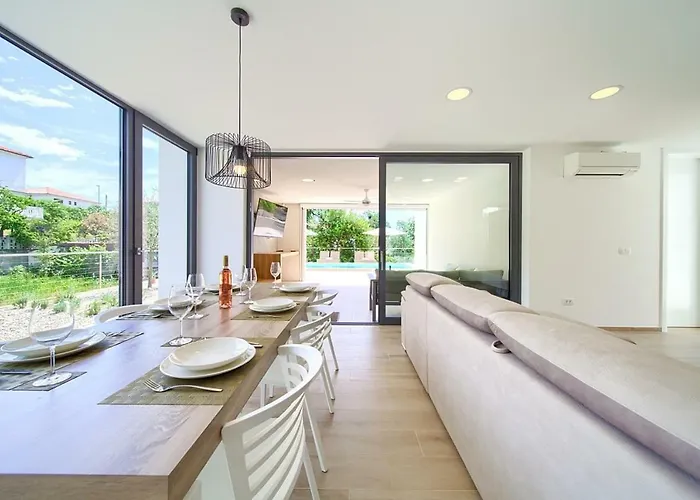 Διαμέρισμα Celeia Krk Town