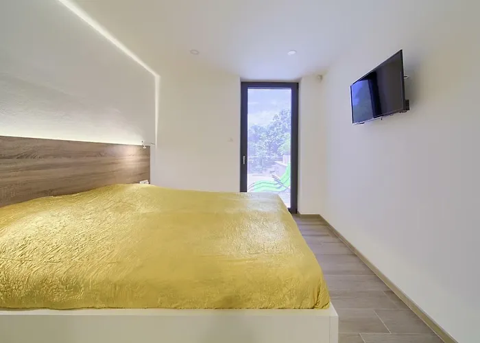 Apartment Celeia Krk Town